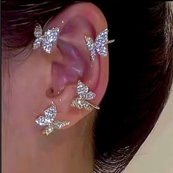 Elegant Silver Butterfly Wings Sparkle Earrings Set -NEW - Picture 1 of 4